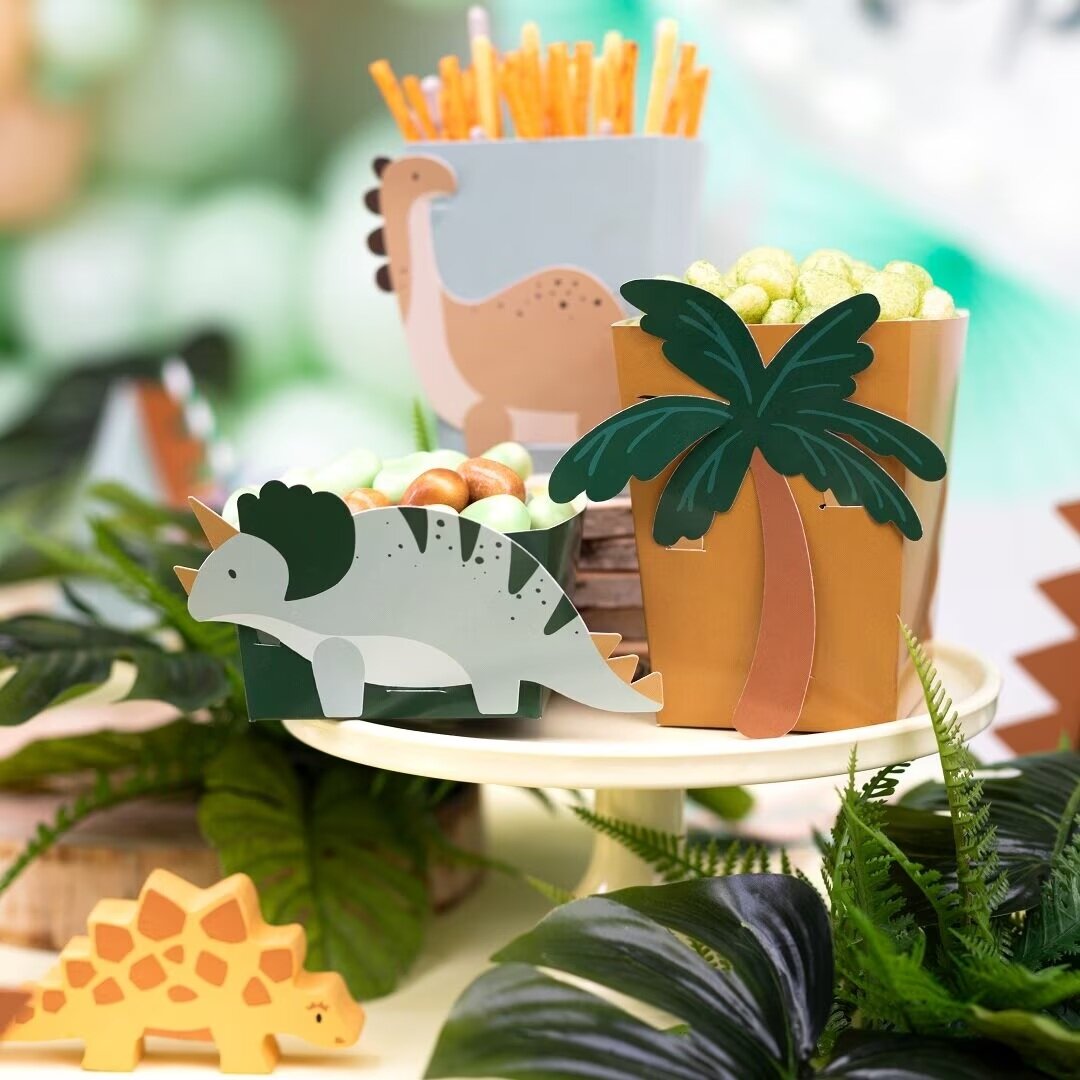 https://www.bursdagskongen.com/pub_docs/files/Dinosaur-Snackboxes.jpg