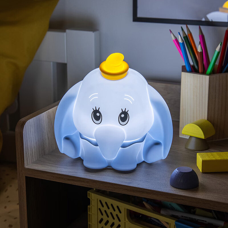 https://www.bursdagskongen.com/pub_docs/files/dumbo-lamp.jpg