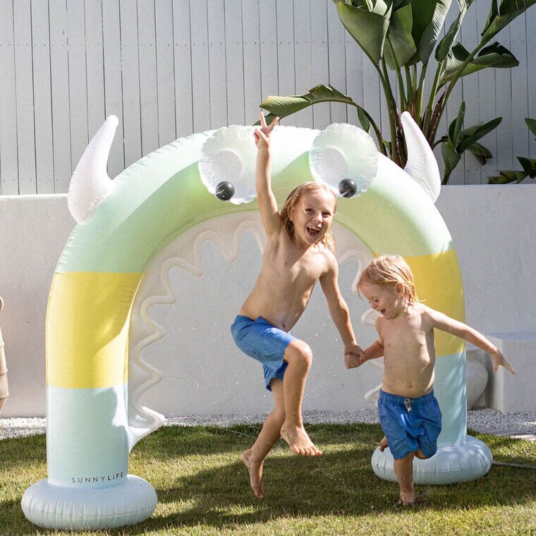 Product Image for Sunnylife - Oppblåsbar Vannspreder Monty The Monster