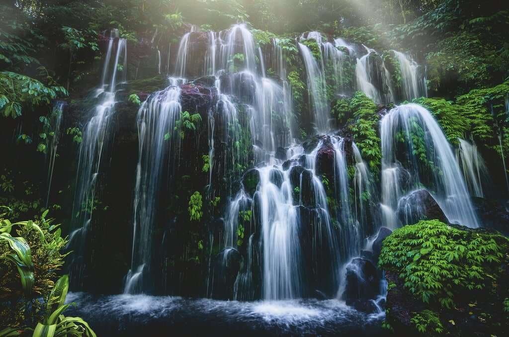 Ravensburger Puslespill, Waterfall Retreat - Bali 3000 brikker