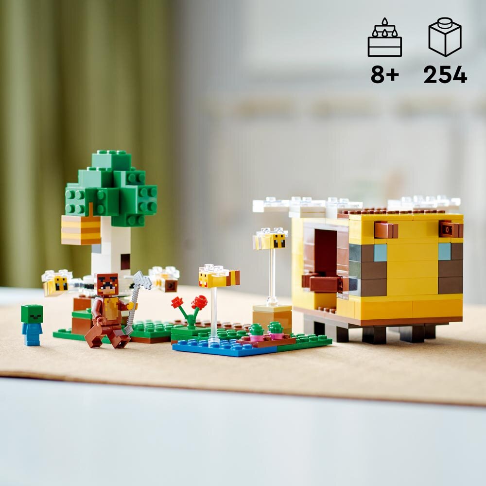 LEGO Minecraft - Birøkterens hytte 8+