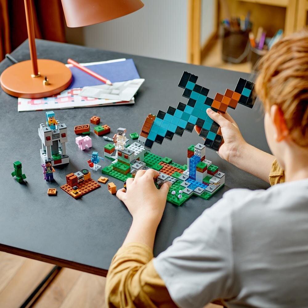 LEGO Minecraft - Sverdets utpost 8+