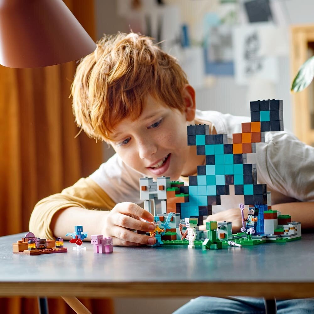 LEGO Minecraft - Sverdets utpost 8+