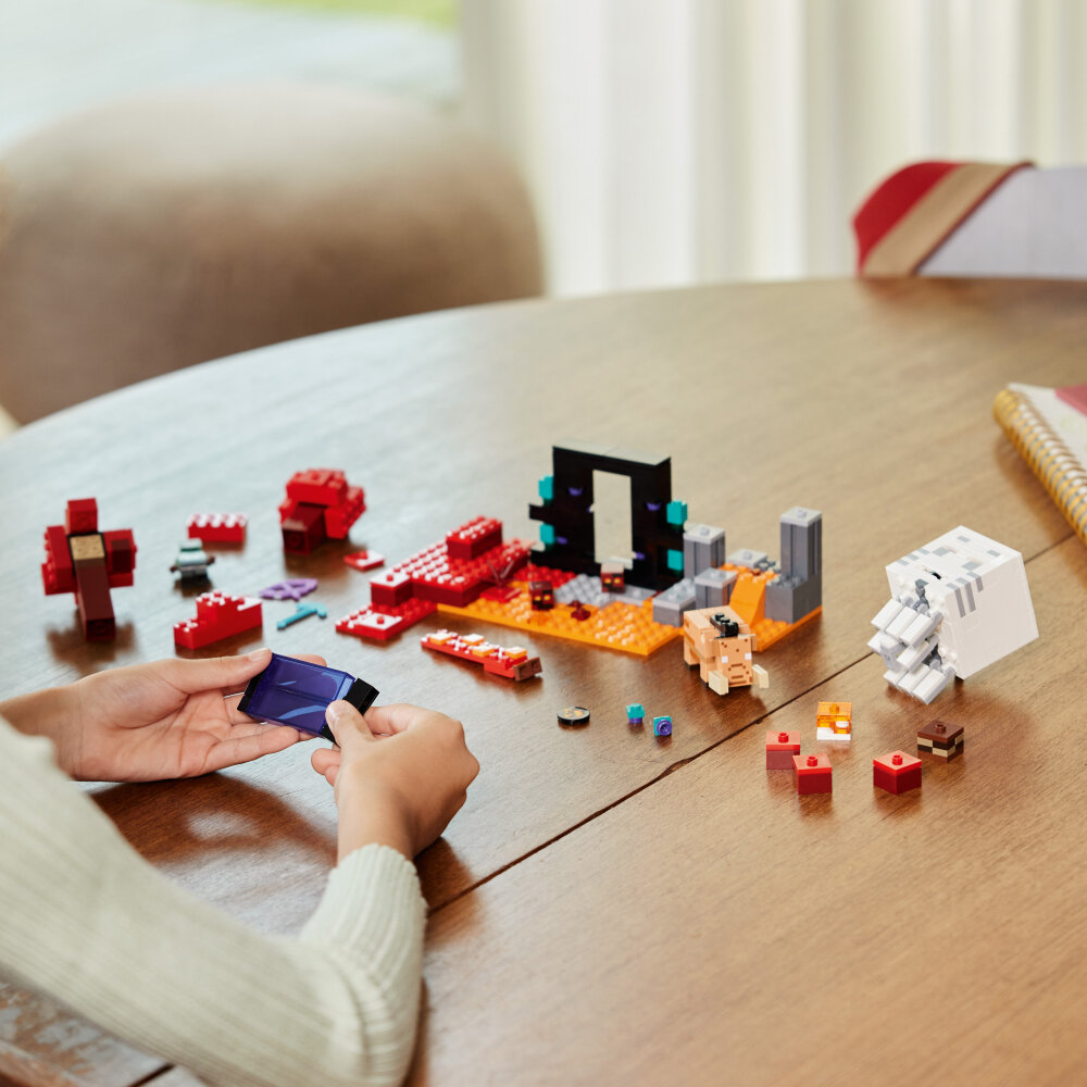 LEGO Minecraft - Bakholdsangrep ved underverdenportalen 8+