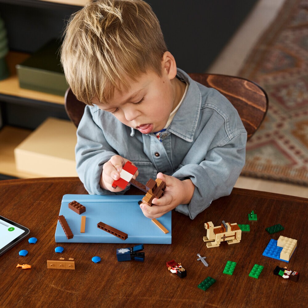 LEGO Minecraft - På tokt med sjørøverskip 8+