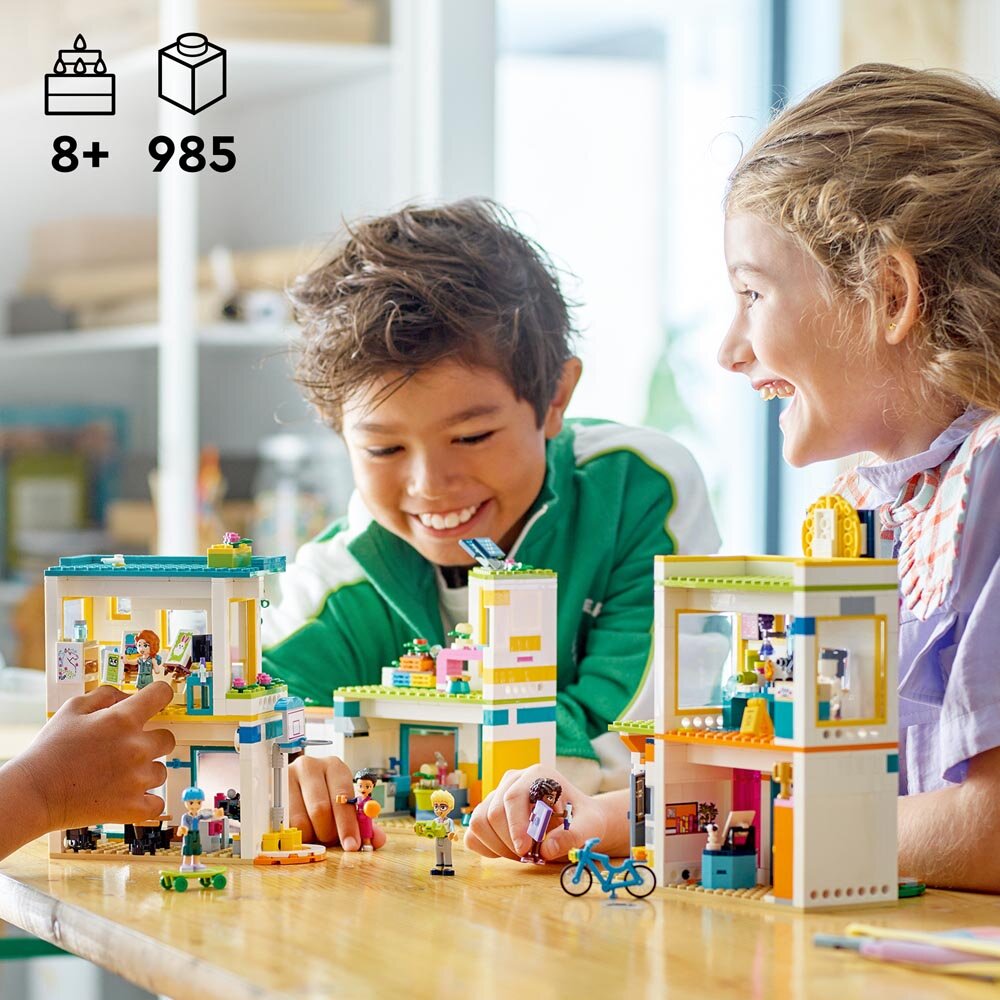 LEGO Friends - Heartlakes internasjonale skole 8+