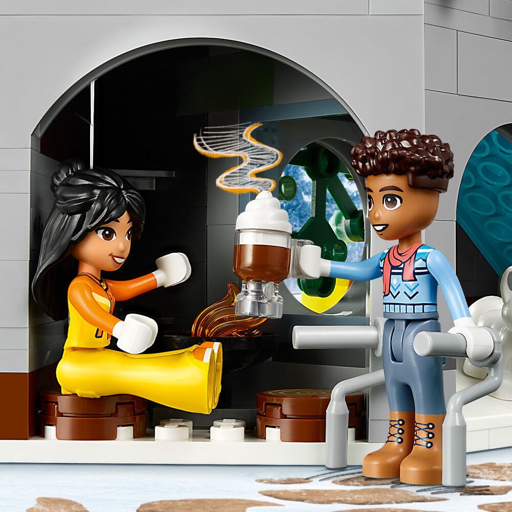 LEGO Friends - Skibakke og kafé 9+