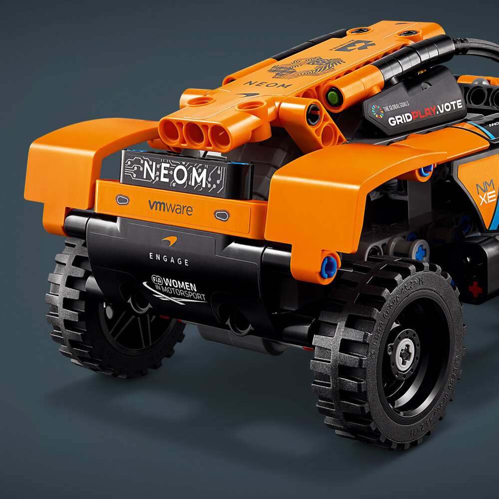 LEGO Technic - NEOM McLaren Extreme E Race Car 7+