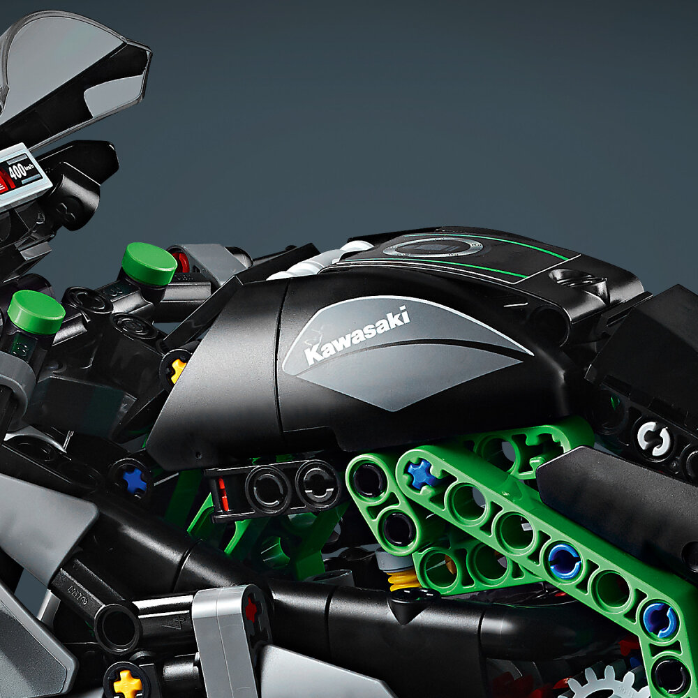 LEGO Technic - Kawasaki Ninja H2R-motorsykkel 10+