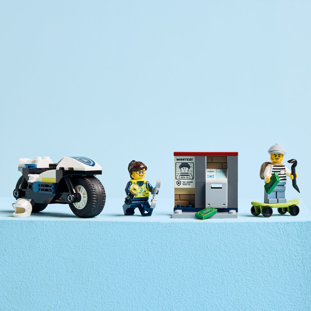 LEGO City - Skurkejakt med motorsykkelpolitiet 4+