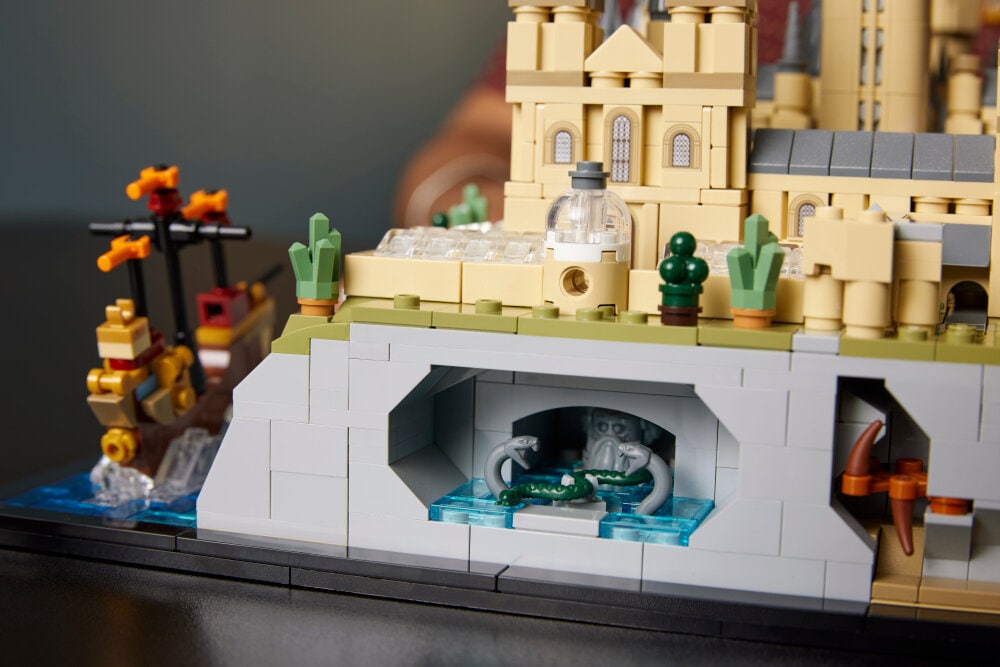 LEGO Harry Potter - Galtvortborgen med hageanlegg 18+