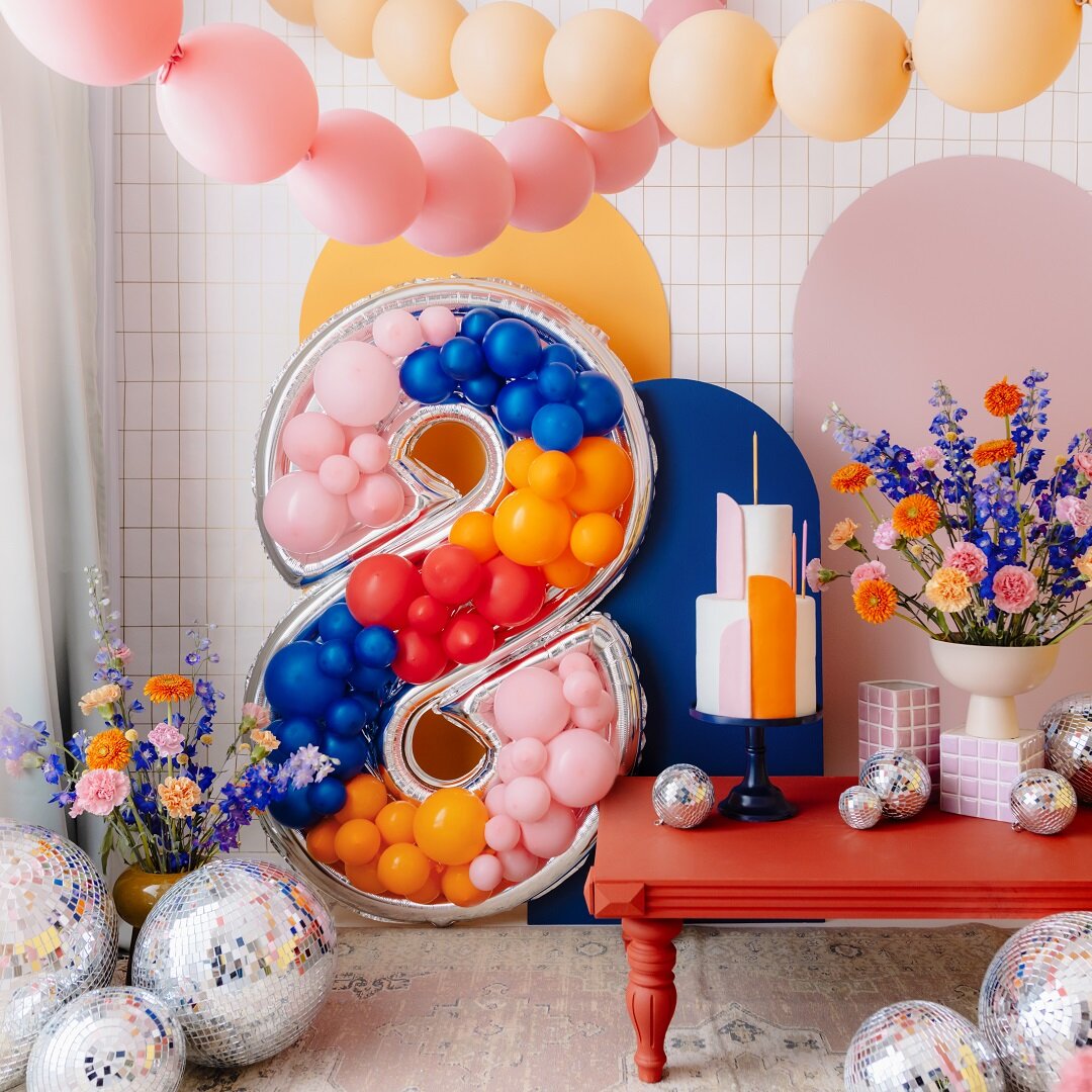 Ballongramme å pynte selv, 126 cm høy, tall 8
