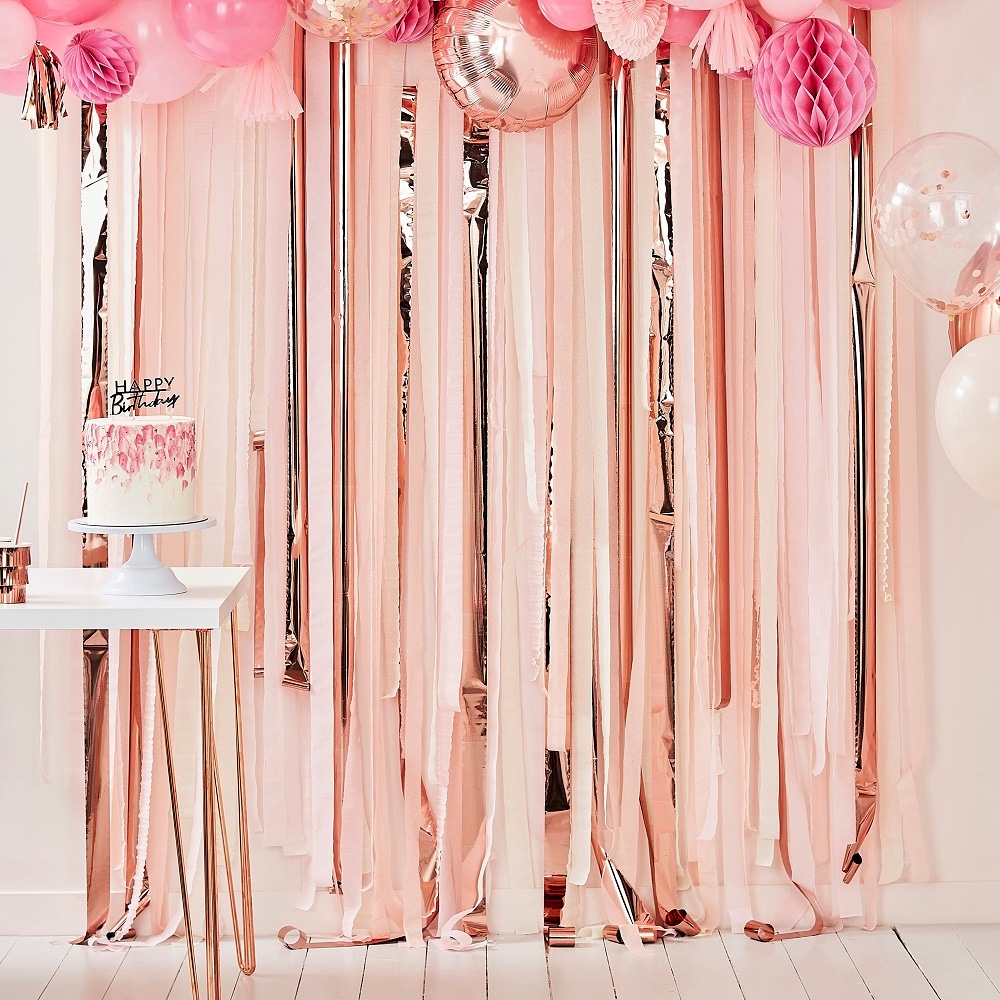 Backdrop frynsegardin i rosegullfolie/rosa